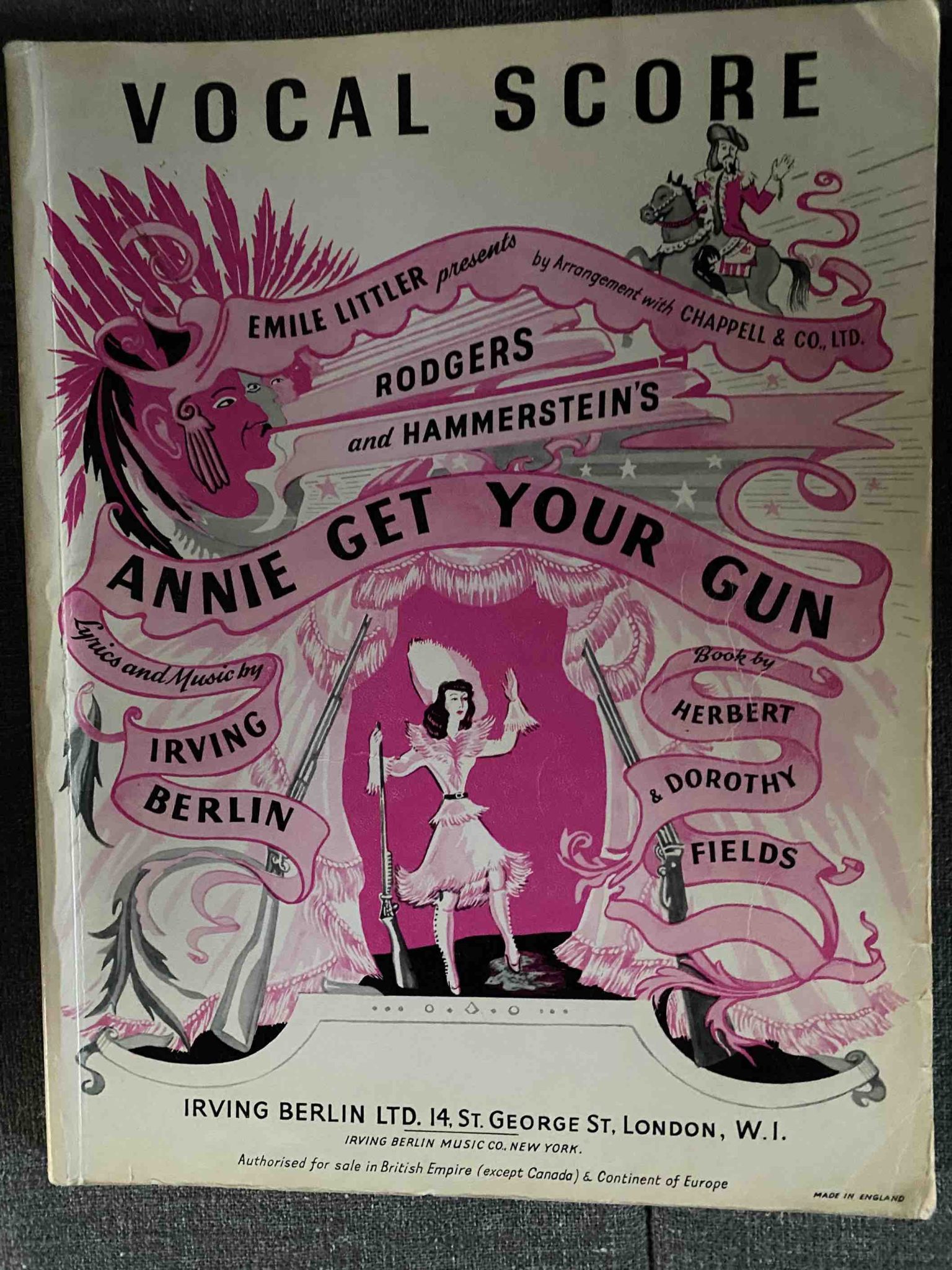 ANNIE GET YOUR GUN by Irving Berlin & Herbert & Dorothy Fields - VOCAL SCORE
